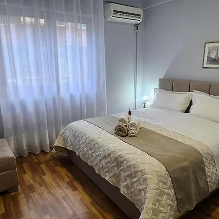 Apartment In Tirana Exterior photo